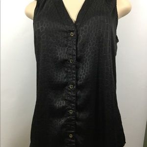 Sleeveless button down shirt